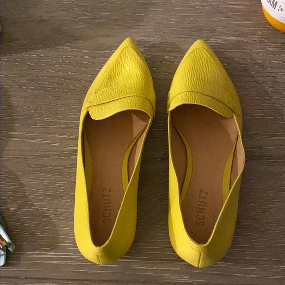 NEW SCHUTZ YELLOW ELISE FLAT LOAFER - Picture 3 of 5